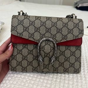 GUCCI MINI DIONYSUS RED DETAIL